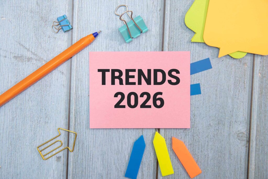 2026 trends written on a sticky note.